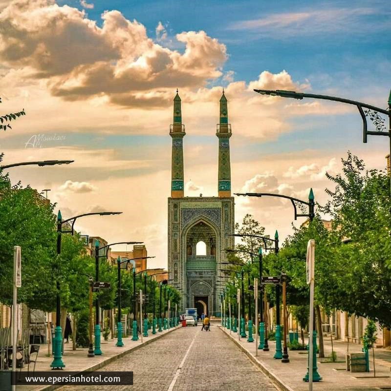 مسجد جامع کبیر یزد: شاهکار معماری کویر و قلب تپنده تاریخ